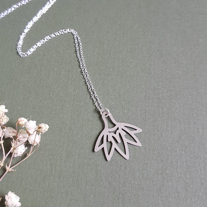 Kira & Eve Fan Flower Pendant Silver Necklace made from Stainless Steel and Sterling Silver